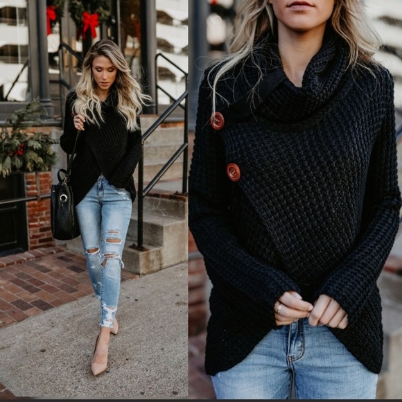 👉NOW AVAILABLE!!!!👀 BUTTON DETAIL SWEATER!🤓 - Picture 3 of 8